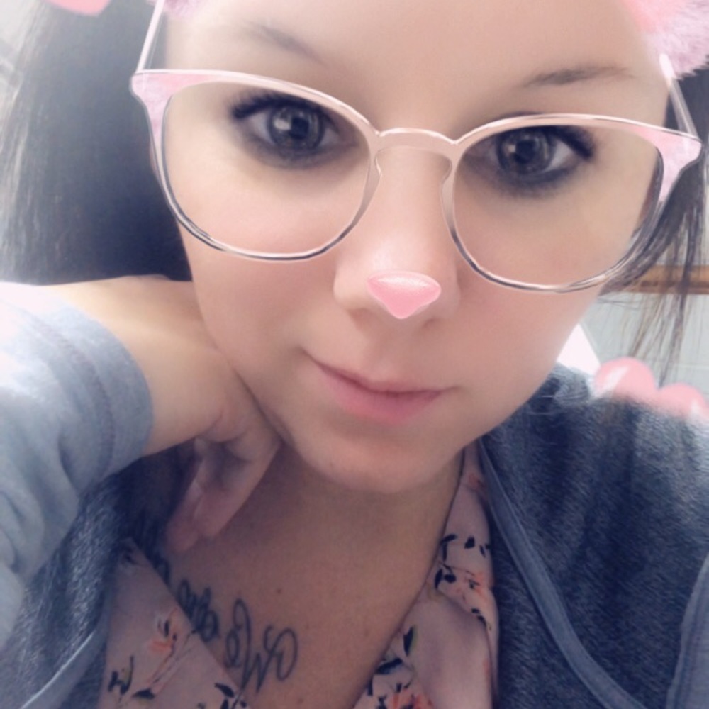 Meet your Posher, Rebecca